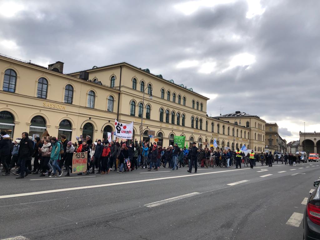 Protests Minhenē, kur notiek drošības konference, 14.02.2020.
