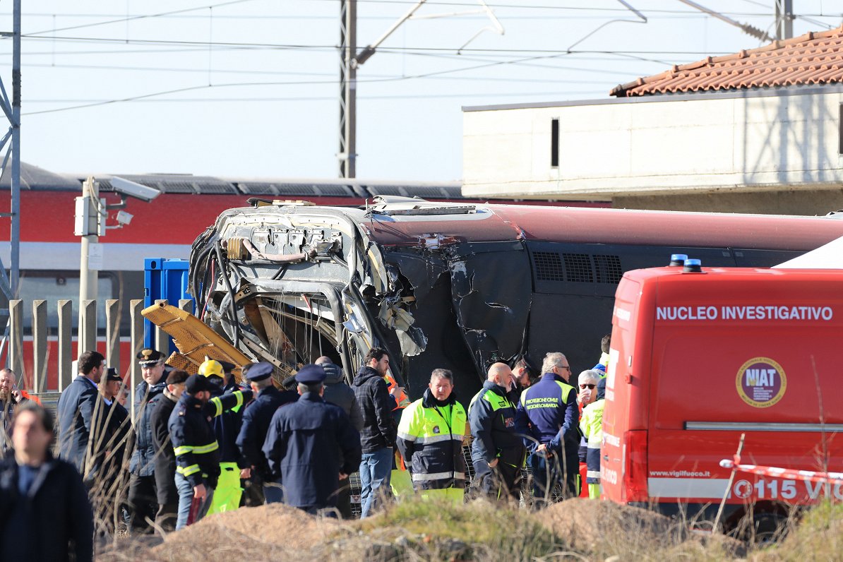 Itālijā no sliedēm noskrienot vilcienam, dzīvību zaudējuši divi cilvēki (06.02.2020)