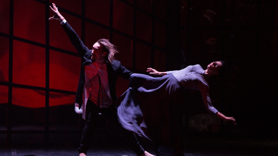 Сцена из спектакля «Джейн Эйр» в Даугавпилсском театре.