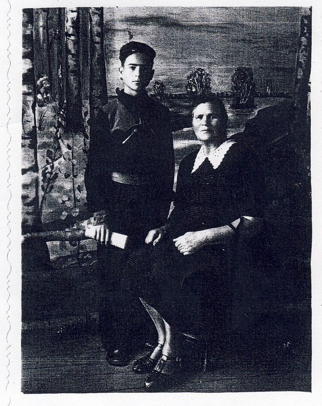Mordechai Tager with his stepmother Ulita Vishkyna. 1953