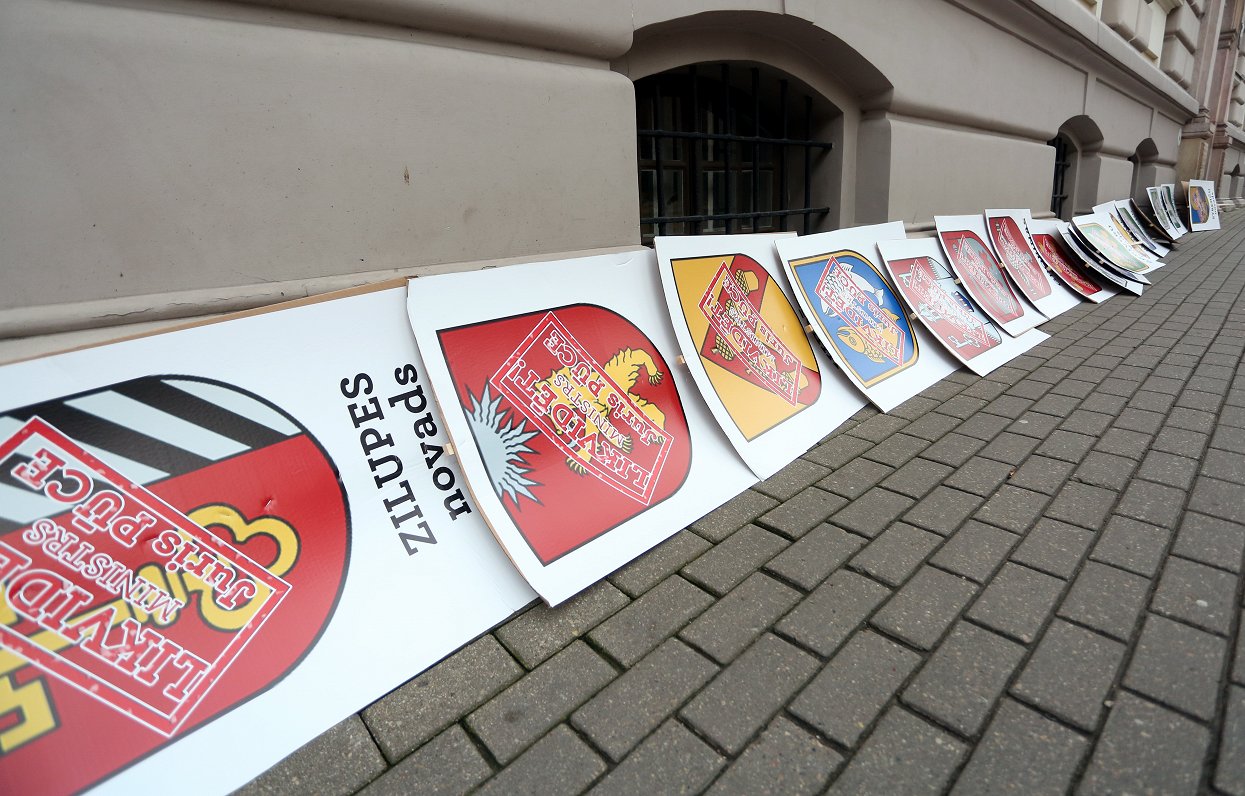 Protesta akcija pret novadu reformu pie Saeimas (05.03.202)