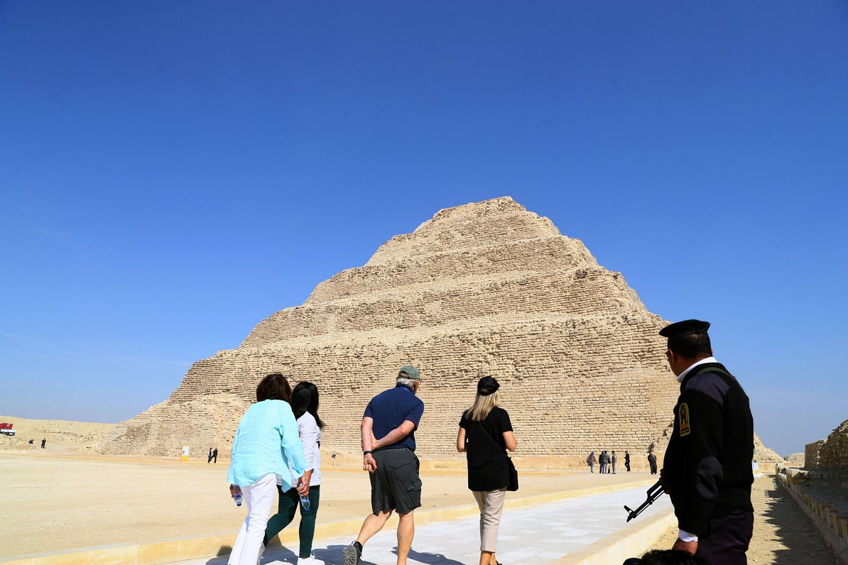 Ēģiptē atjaunotā Džosera kāpņveida piramīda. 2020.gada marts.