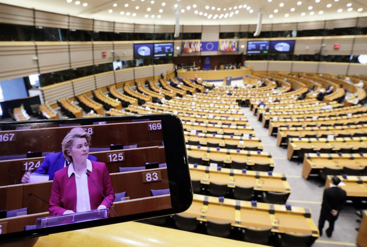 Eiropas Parlamenta gandrīz tukšā plenārsēžu zālē, 26.03.2020.