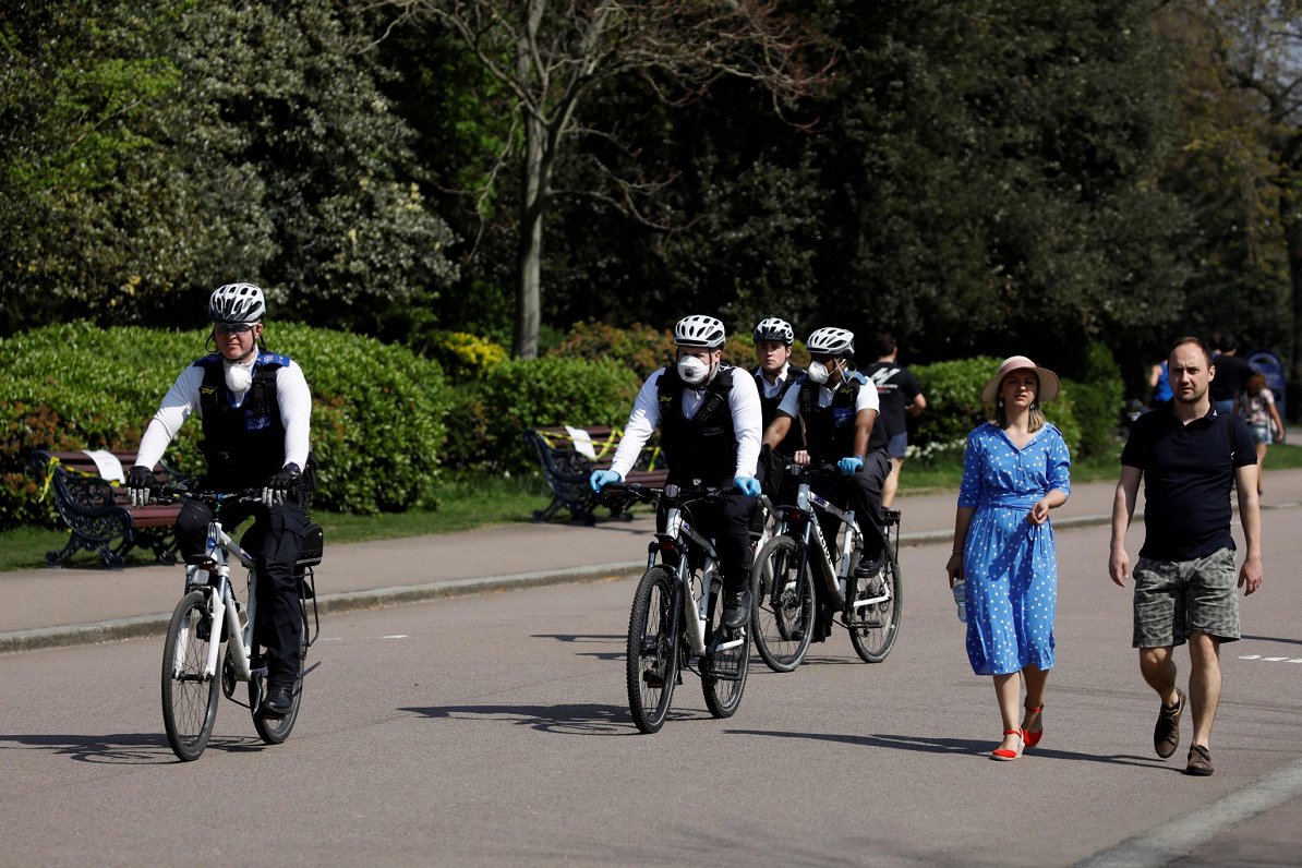 Policijas patruļa Londonā, Viktorijas parkā