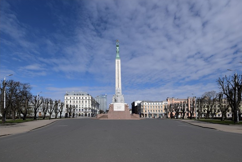 Brīvības piemineklis. Rīga. 2020. gada aprīlis.