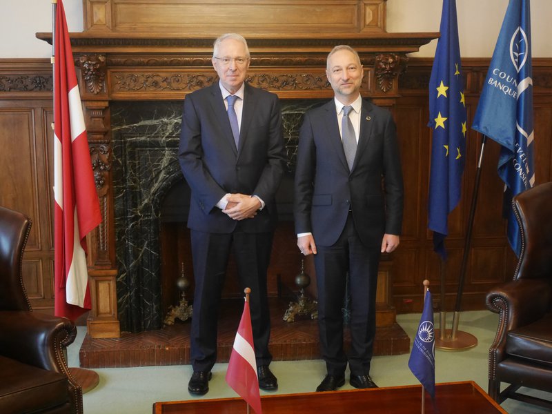 CEB governor Rolf Wenzel with Minister of Justice of Latvia Jānis Bordāns