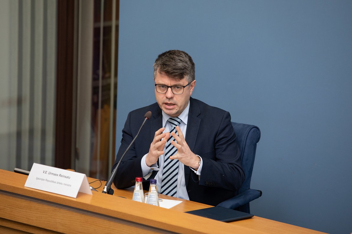 Igaunijas ārlietu ministrs Urmass Reinsalu (Urmas Reinsalu) darba vizītē Rīgā. 2020. gada 15. maijs.