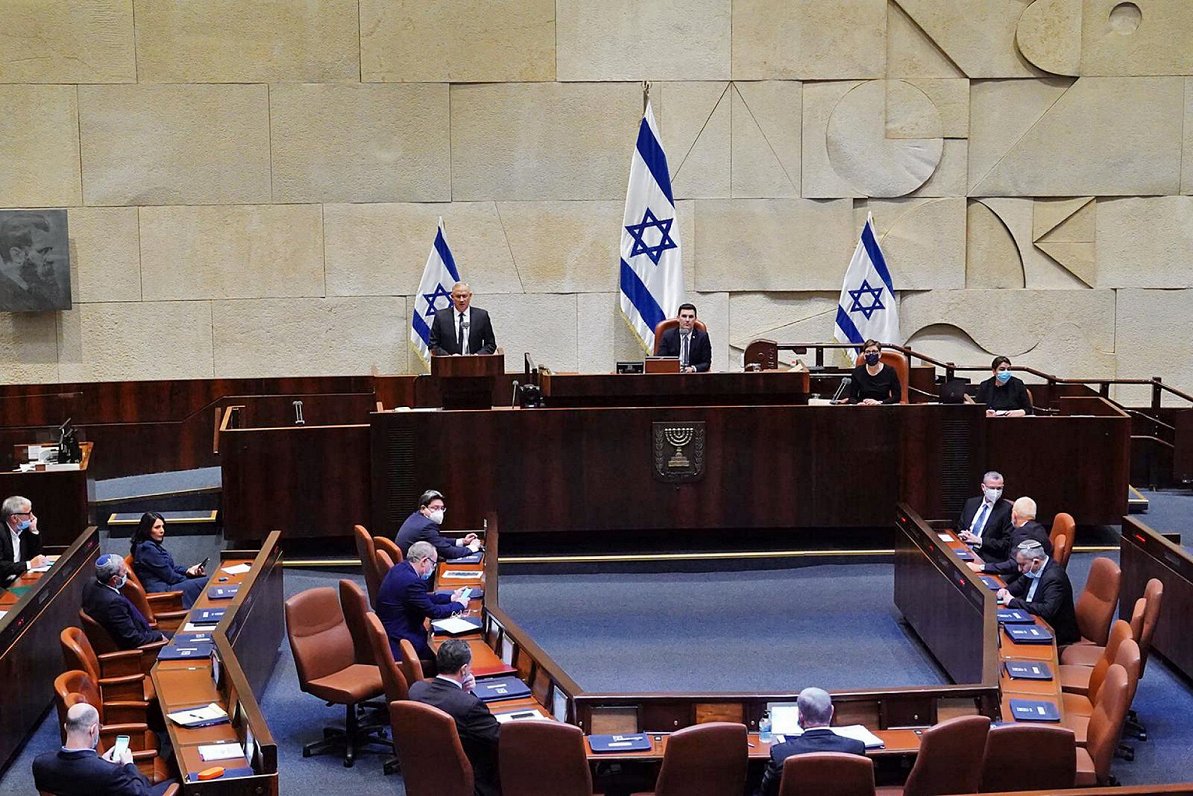 Svētdien zvērestu beidzot nodeva Izraēlas jaunās vienotības valdības ministri. 2020. gada 17. maijs.