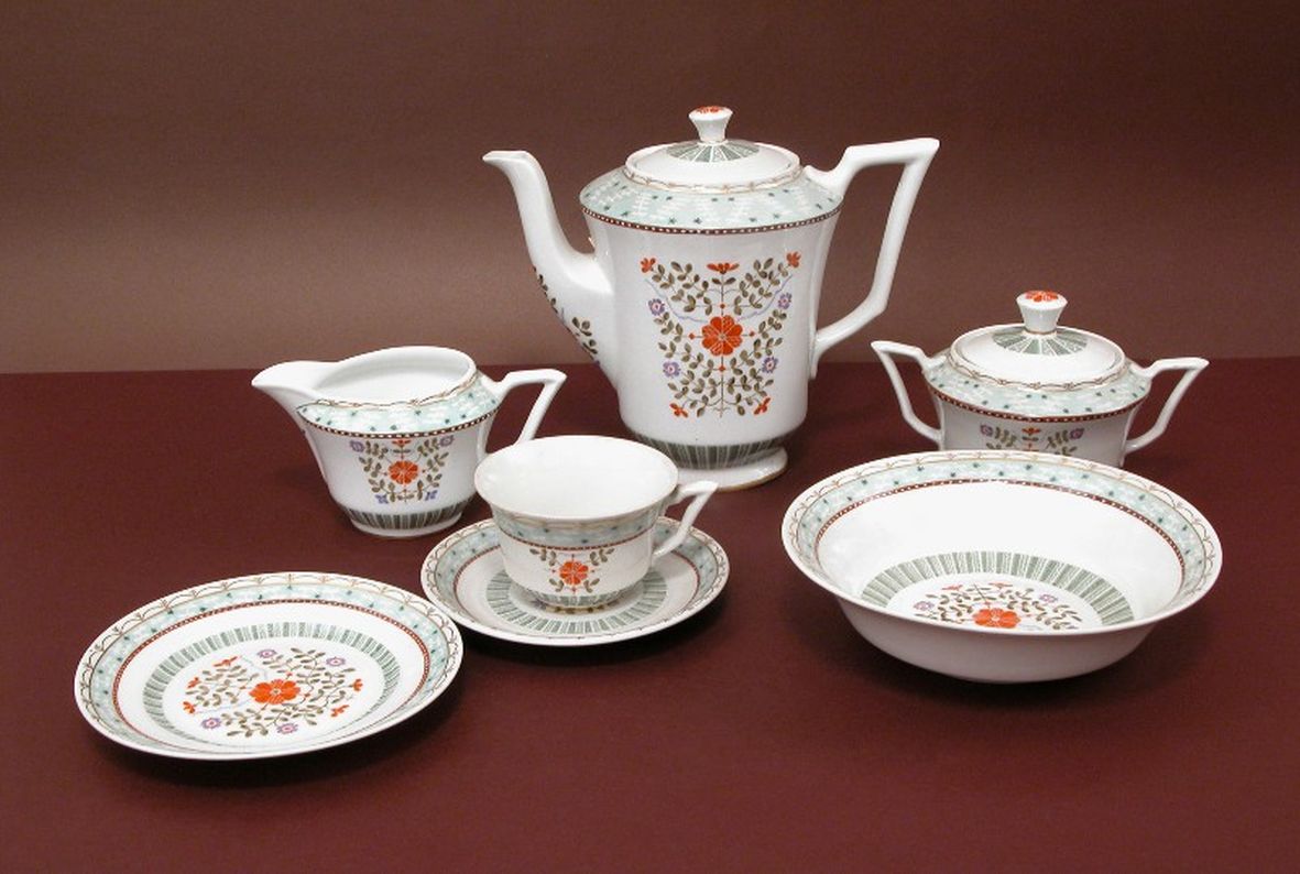 Beata Šēnberga (1912–2001). Tējas servīze. 1957. Porcelāns. DMDM kolekcija