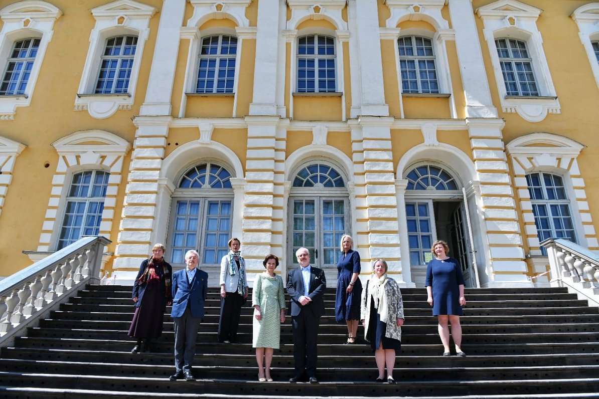 Valsts prezidents Egils Levits ar dzīvesbiedri Andru Leviti apmeklē Rundāles pili