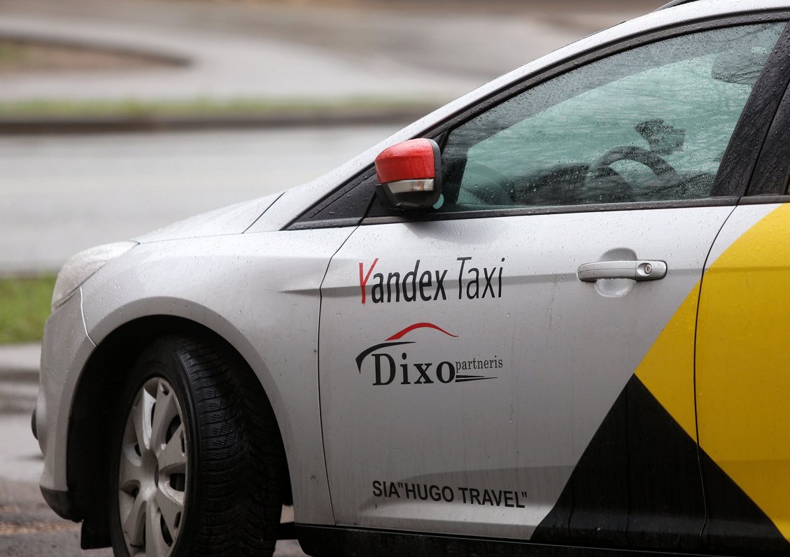 Taksometrs, kurš sadarbojas ar &quot;Yandex&quot;. 2020. gada aprīlis.