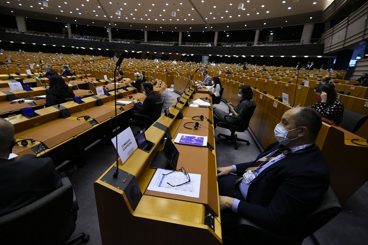Eiropas parlamenta debates par rasismu. 2020. gada 17. jūnijs.