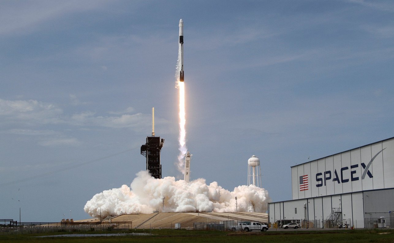 Uzņēmuma &quot;SpaceX&quot; kosmosa kuģis &quot;Crew Dragon&quot;
