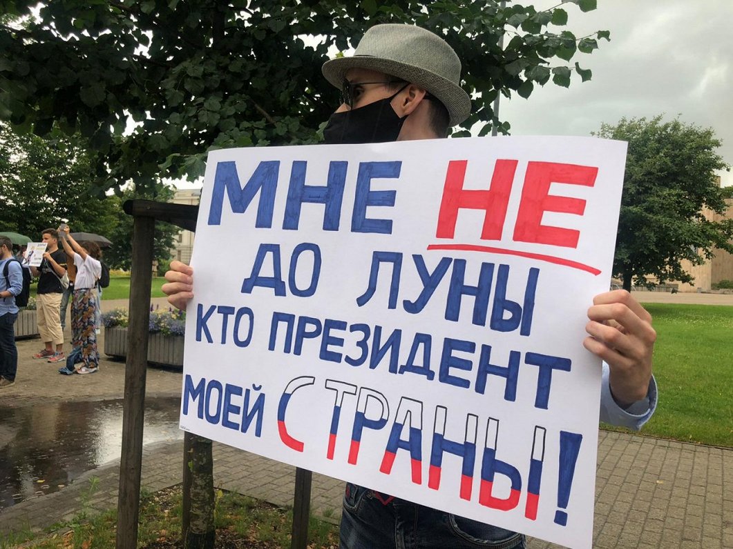 Protesta akcija pie Krievijas vēstniecības Rīgā. 2020. gada 30. jūnijs.