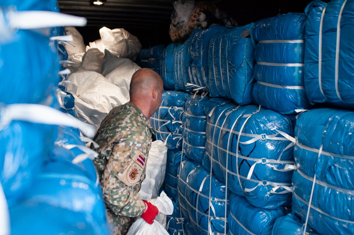 Latvijas Bruņotie spēki nogādā Ukrainā humānās palīdzības sūtījumu