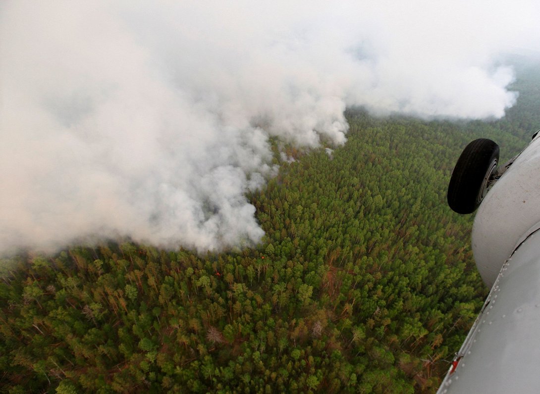 Mežu ugunsgrēks Sibirijā. Attēls ilustratīvs.