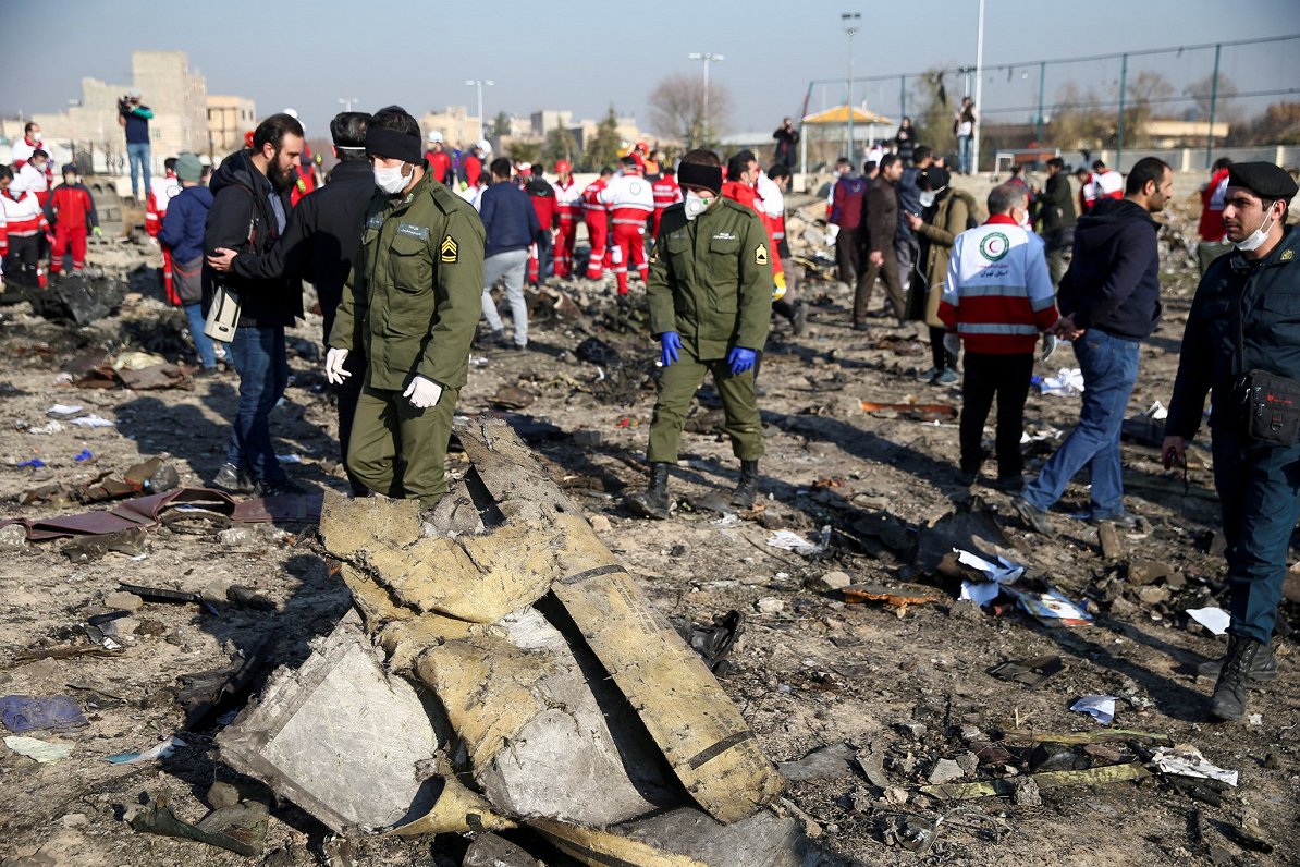 Atbildīgie dienesti strādā notriektās Ukrainas lidmašīnas vietā (08.01.2020)