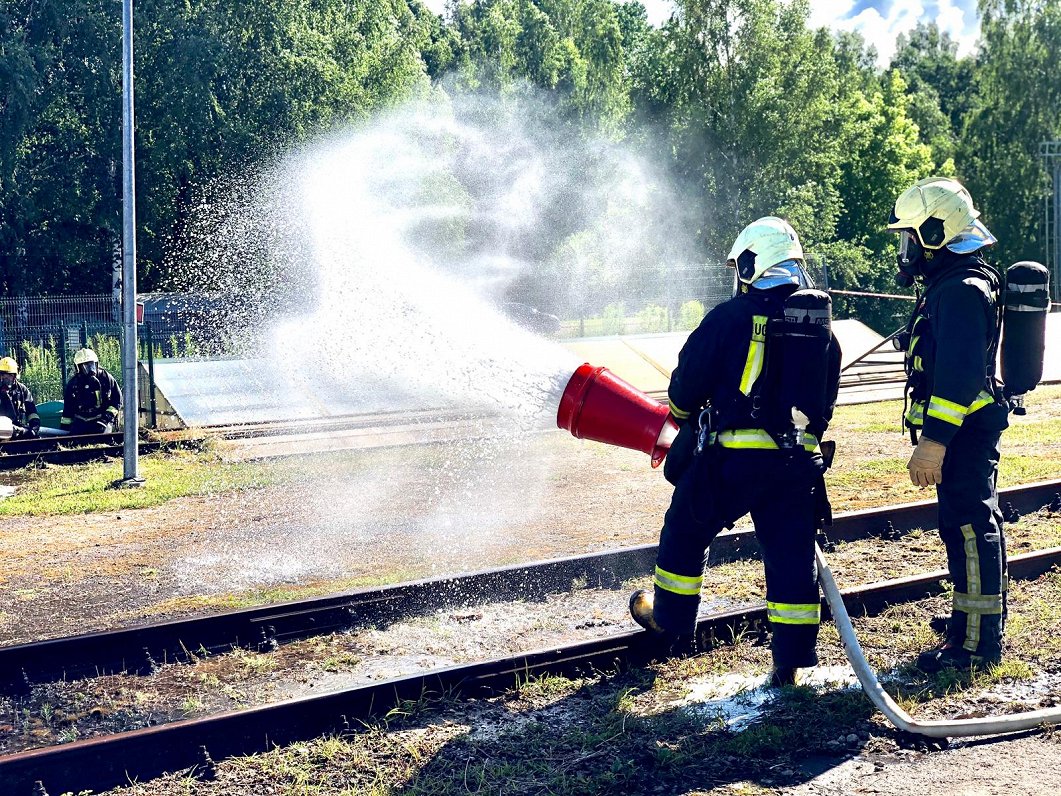 Mācībās Šķirotavas stacijā imitē ekoloģisko katastrofu uz dzelzceļa, 23.07.2020.