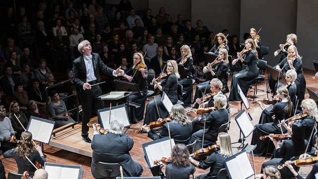 Liepājas Simfoniskais orķestris noslēgs pēdējo koncertsezonu maestro Rinkeviča vadībā