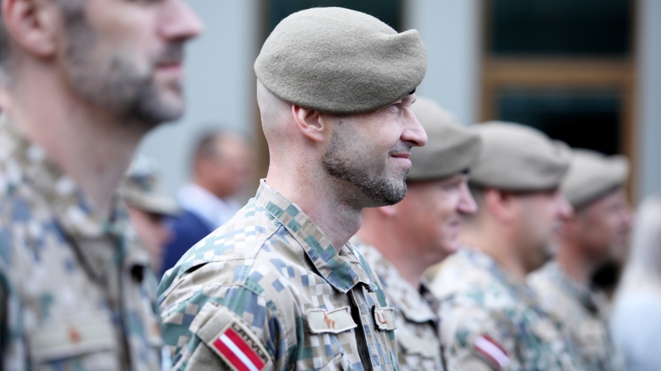 Латвийский военный, иллюстрация