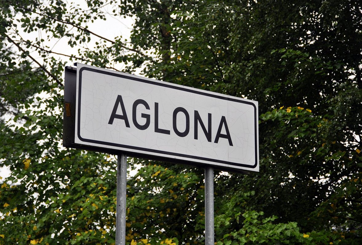 Apdzīvotas vietas zīme - Aglona. Attēls ilustratīvs.