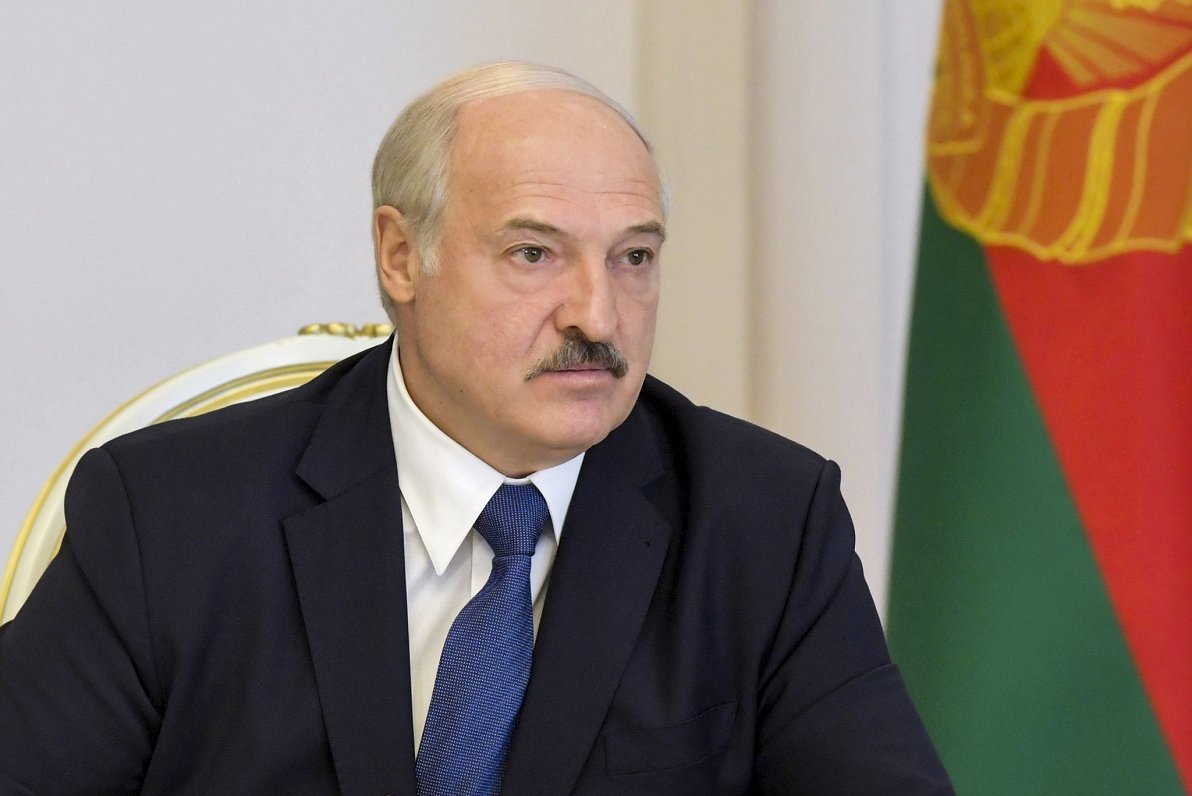Latvija atbalsta jaunus ES “ierobežojošos pasākumus” pret Lukašenko režīmu / rakstu