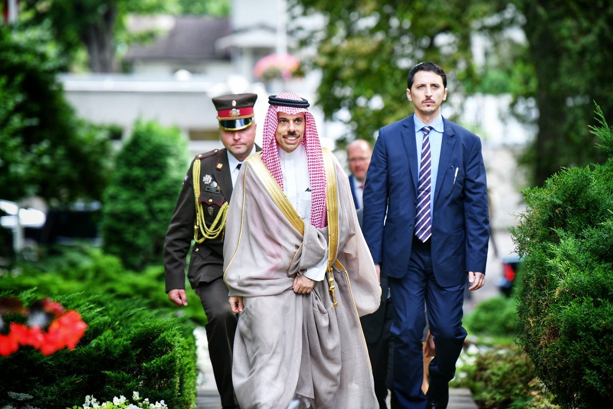 Valsts prezidents Egils Levits tiekas ar Saūda Arābijas Karalistes ārlietu ministru Viņa Augstību pr...