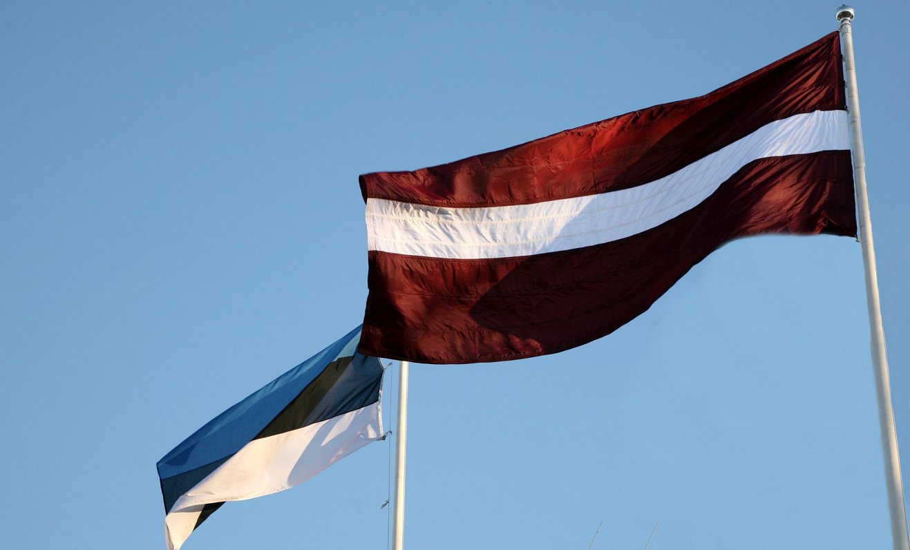 Latvijas un Igaunijas karogi. Attēls ilustratīvs.