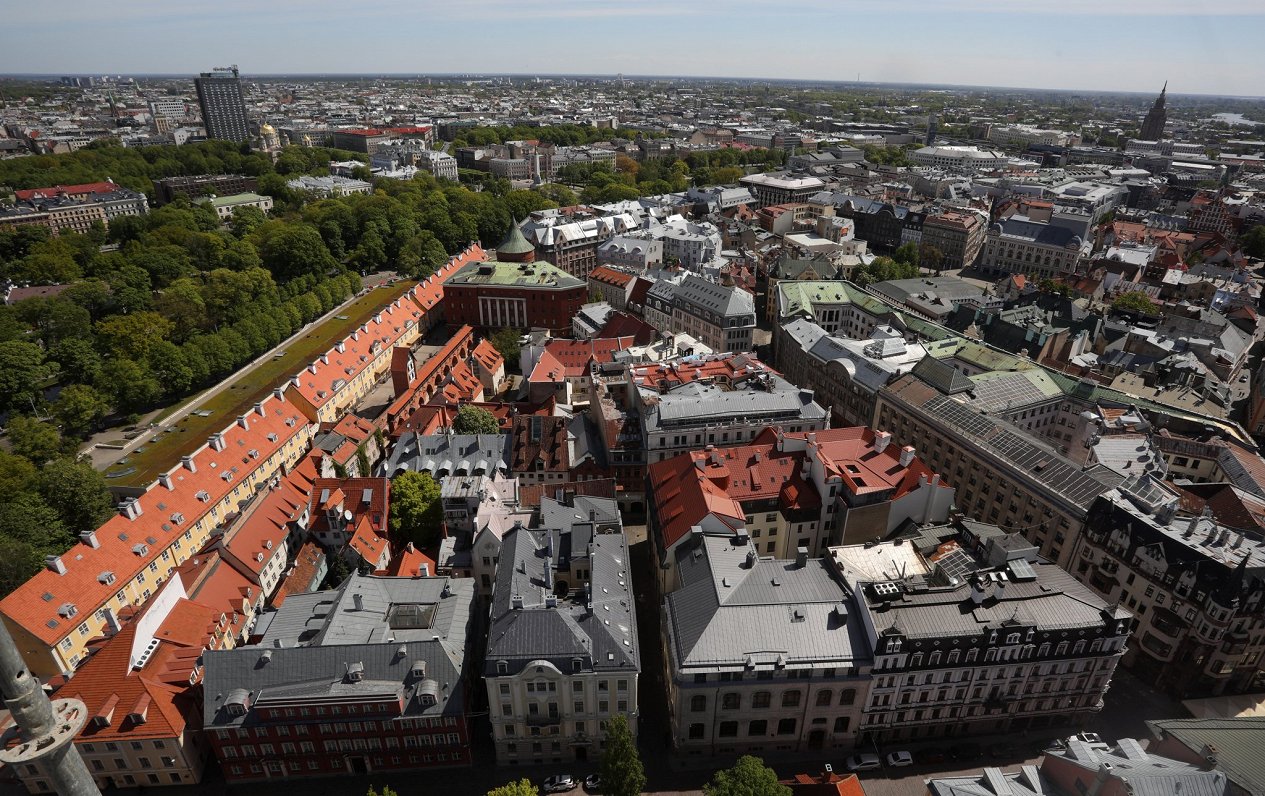 Rīgas panorāma no Rīgas Svētā Jēkaba katedrāles jumta.
