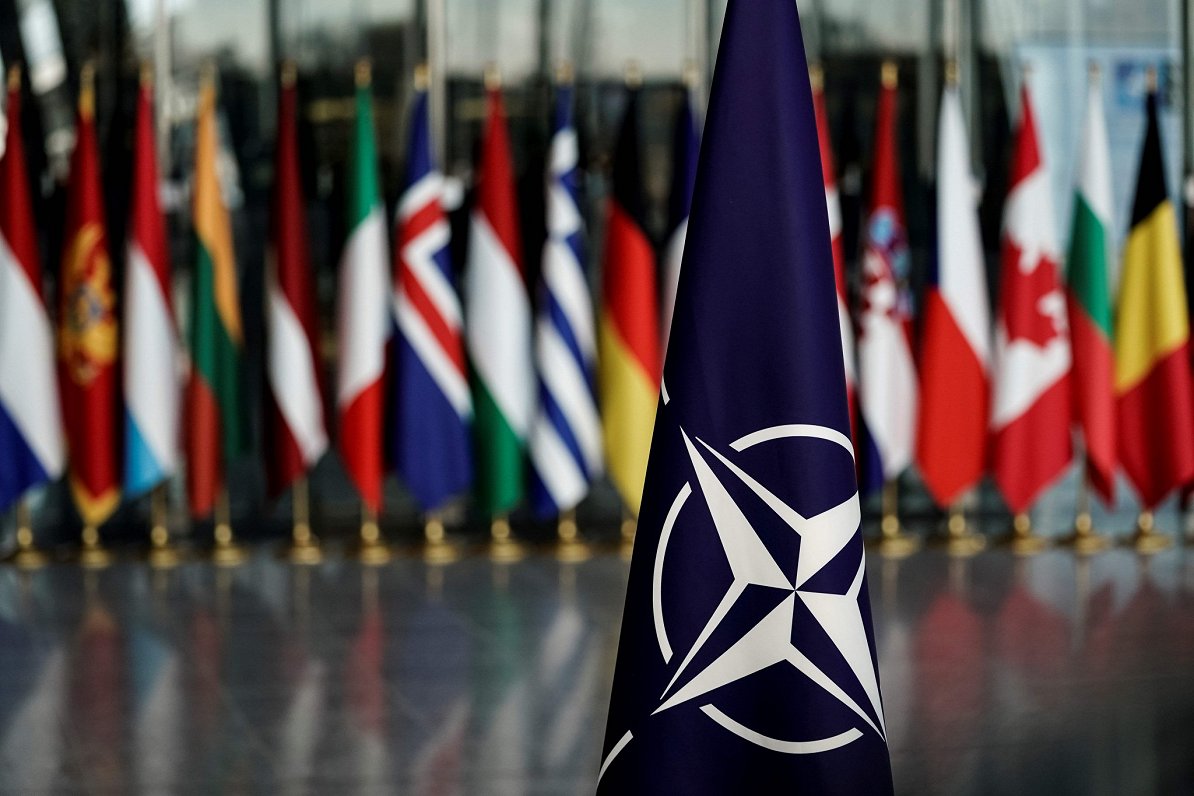 NATO dalībvalstu karogi. Attēls ilustratīvs.