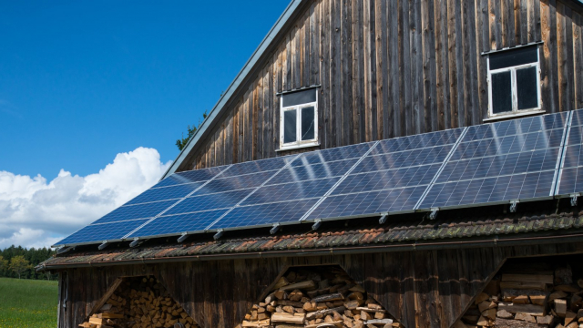 Atvieglo atjaunojamo energoresursu atbalsta nosacījumus mājsaimniecībām, joprojām lielākā interese par saules paneļiem