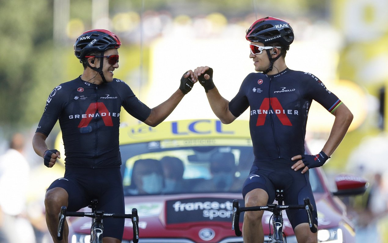 Ričards Karapass un Mihals Kvjatkovskis finišē &quot;Tour de France&quot; posmā