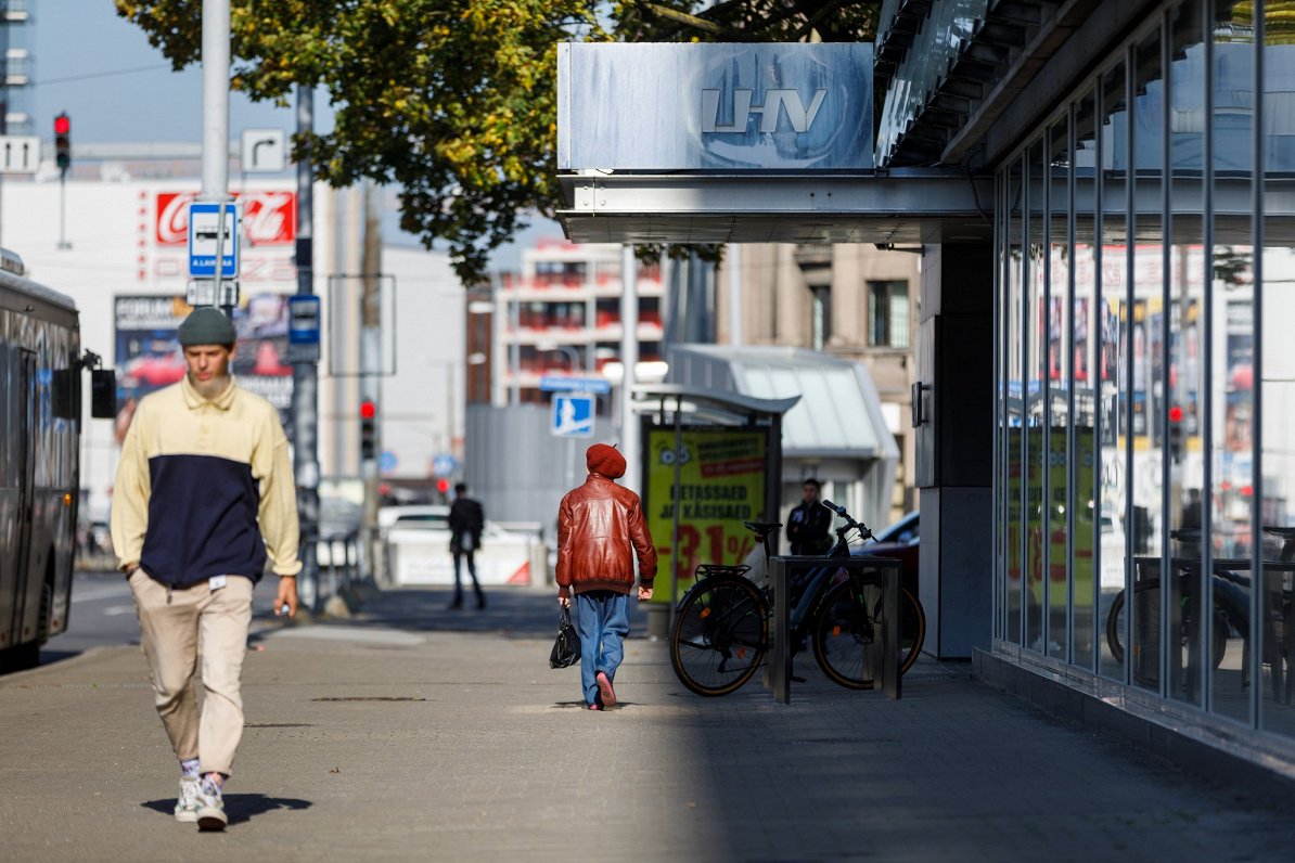 Cilvēki Tallinas ielās. 2020. gada septembris.