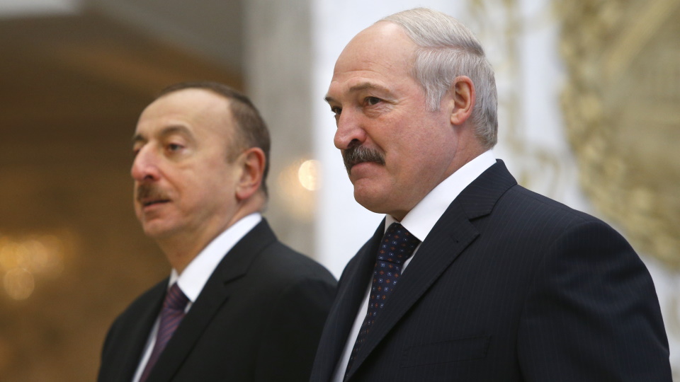 Ильхам Алиев и Александр Лукашенко на саммите в Минске. Снимок 2015 года.