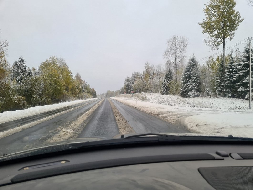 Šorīt daudzviet Latvijā autoceļi apledo