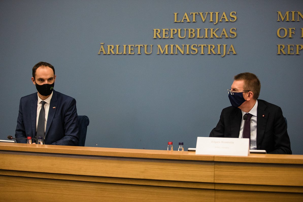 2020. gada 21. oktobrī Latvijas ārlietu ministrs Edgars Rinkēvičs Rīgā tiekas ar Slovēnijas ārlietu...