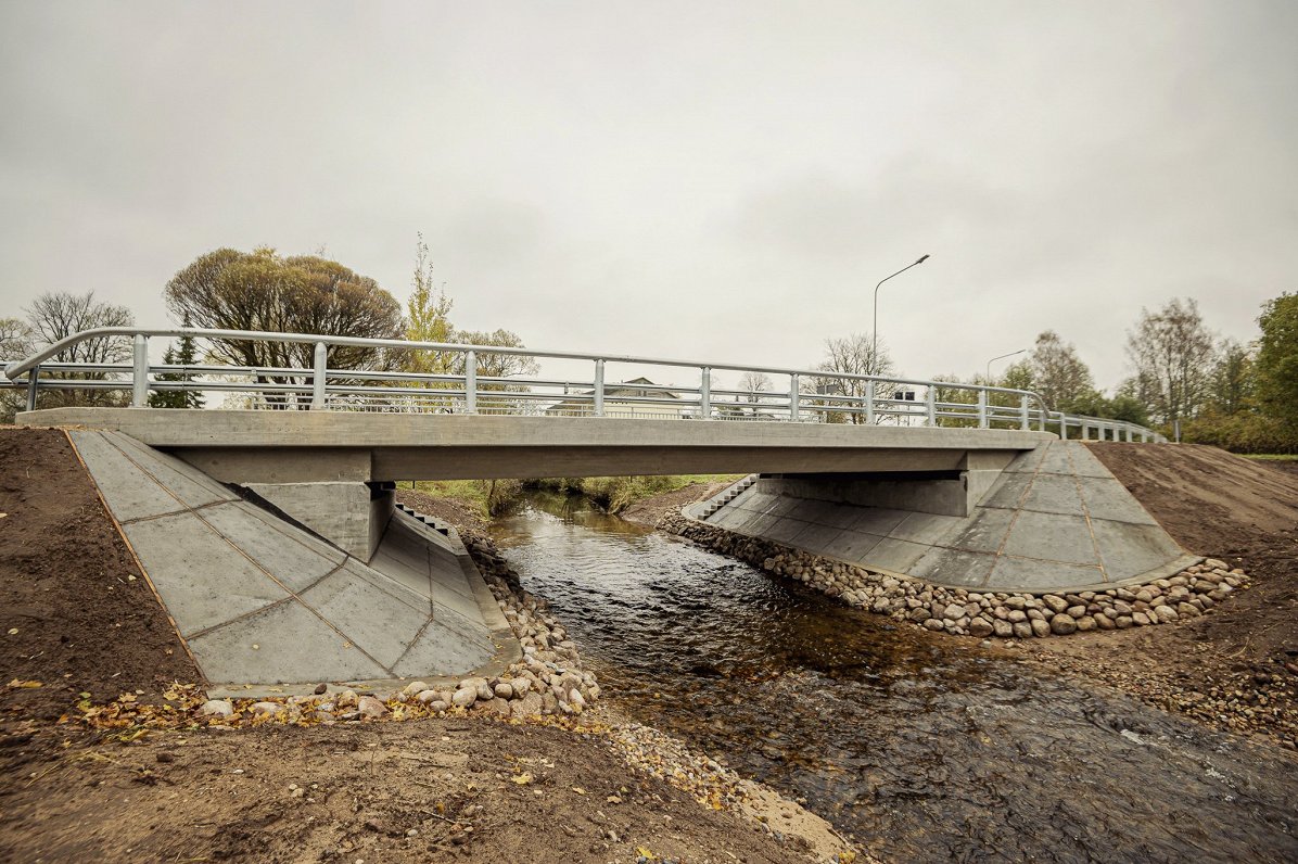 Tilta pār Aronas upi atklāšana. 2020. gada 21. oktobris.