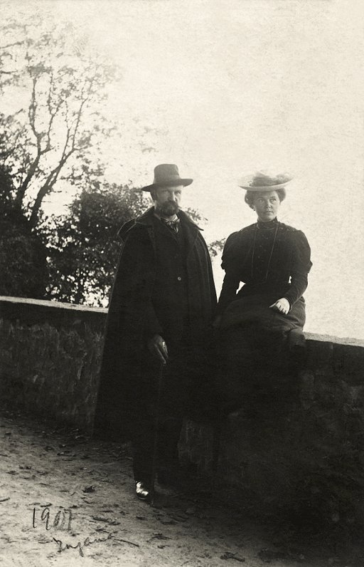 Rainis un Aspazija 1907. gadā Lugano. Fotogrāfs nezināms