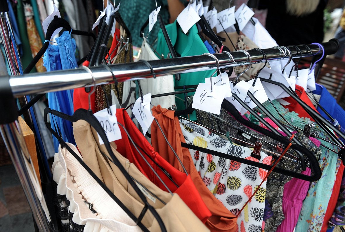Drēbēm ir jākalpo ilgāk – Eiropas Komisija ķersies pie apģērbu industrijas
