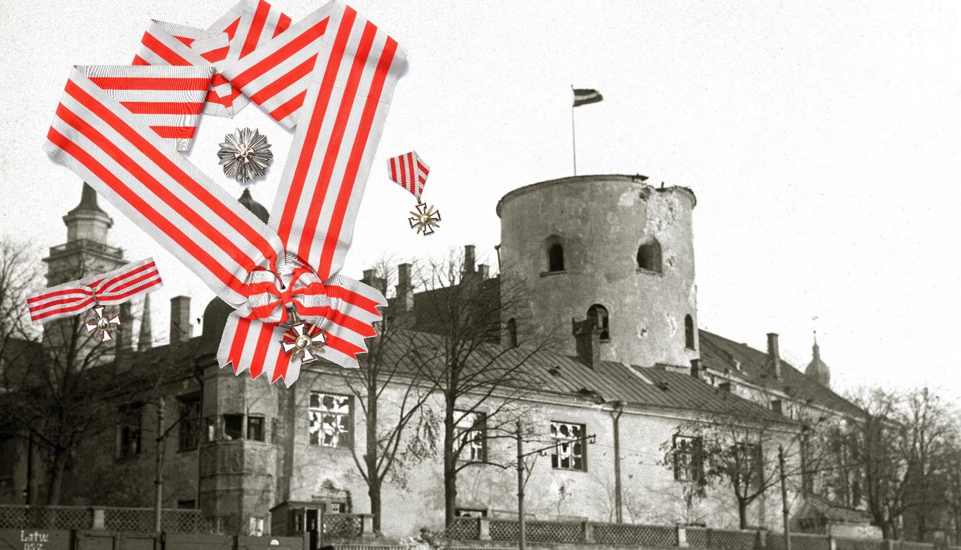 Rīgas pils pēc Pāvela Bermonta-Avalova apšaudes un Lāčplēša ordenis. 1919. gada 11. novembris.