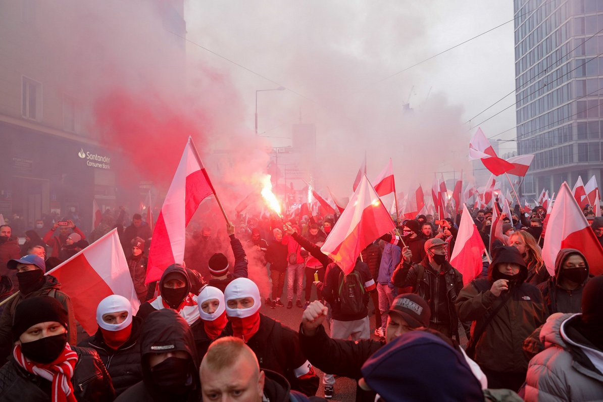Varšavā nacionālistu sarīkotie protesti Polijas Neatkarības dienā, 11.11.2020.