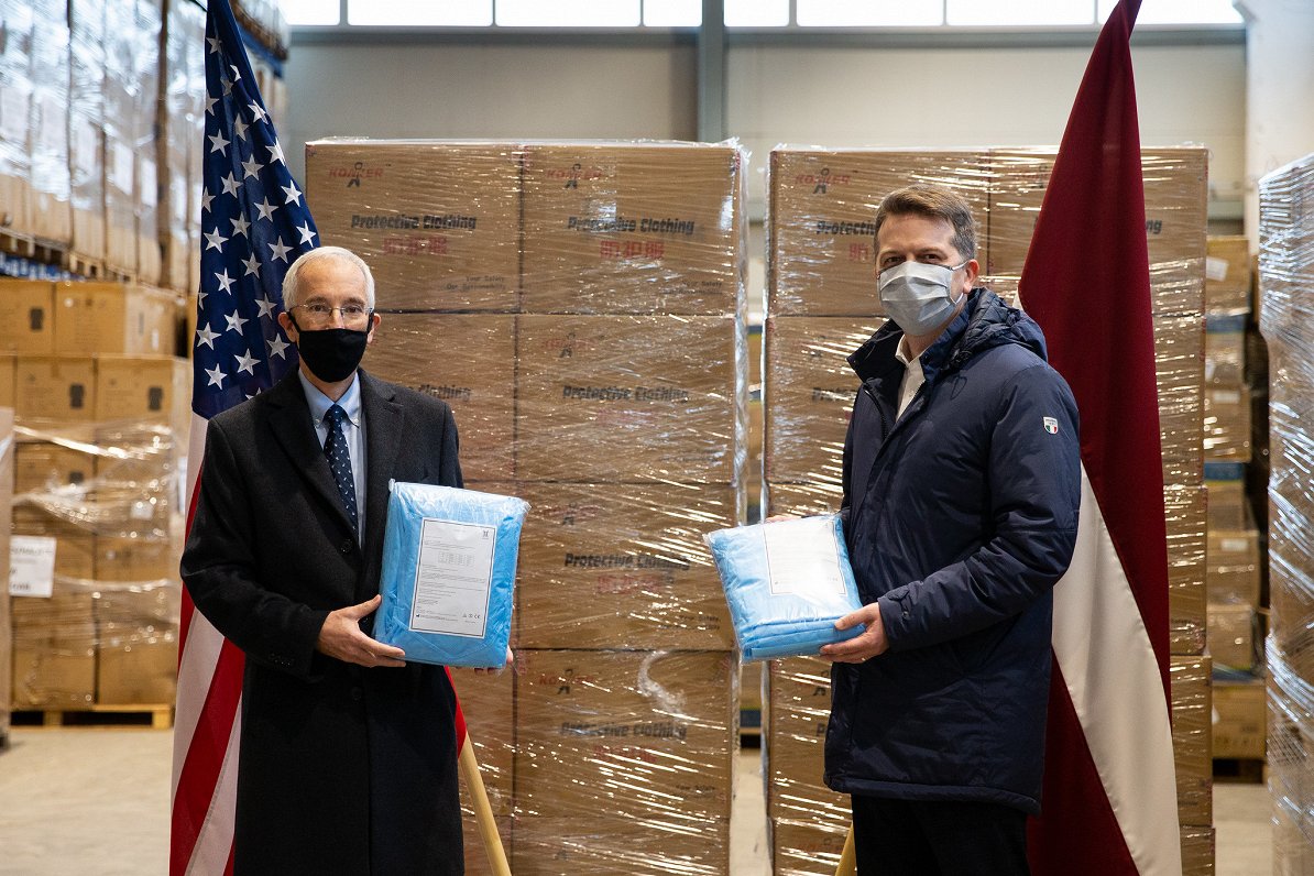 U.S. donate PPE to Latvia