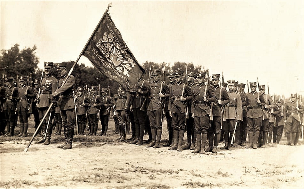 Служащие 11-го Добельского пехотного полка.