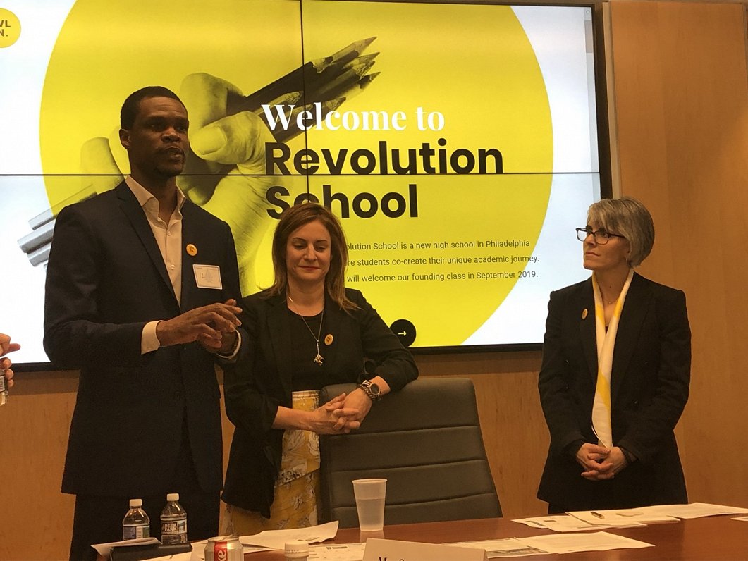 &quot;Revolution school&quot; - sociālais uzņēmums Filadelfijā, kas meklē jaunas izglītības metodes...