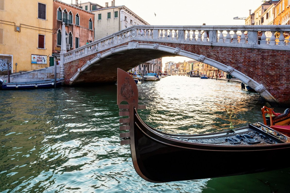 Gondolas laiva Venēcijā