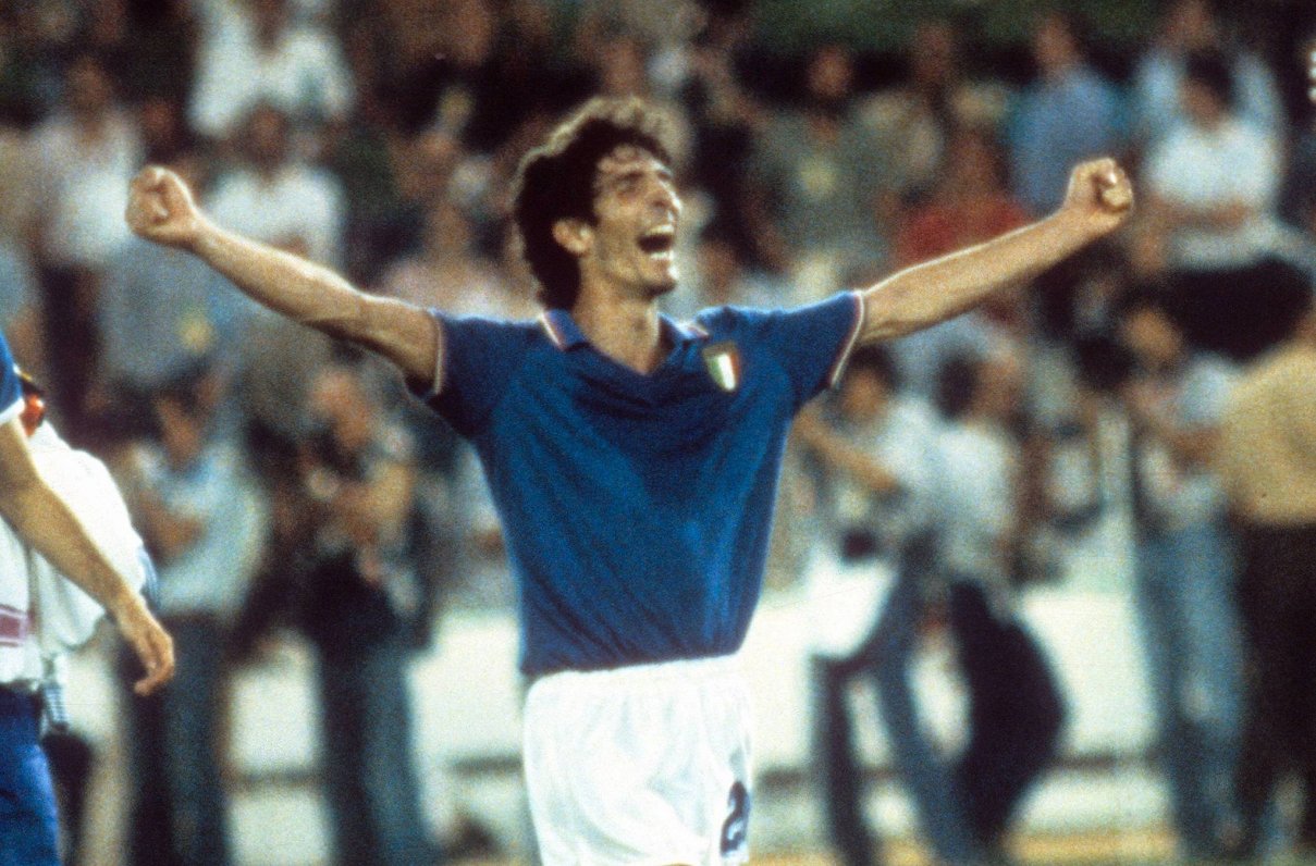 Paolo Rosi līksmo par uzvaru 1982.gada Pasaules kausa izcīņā