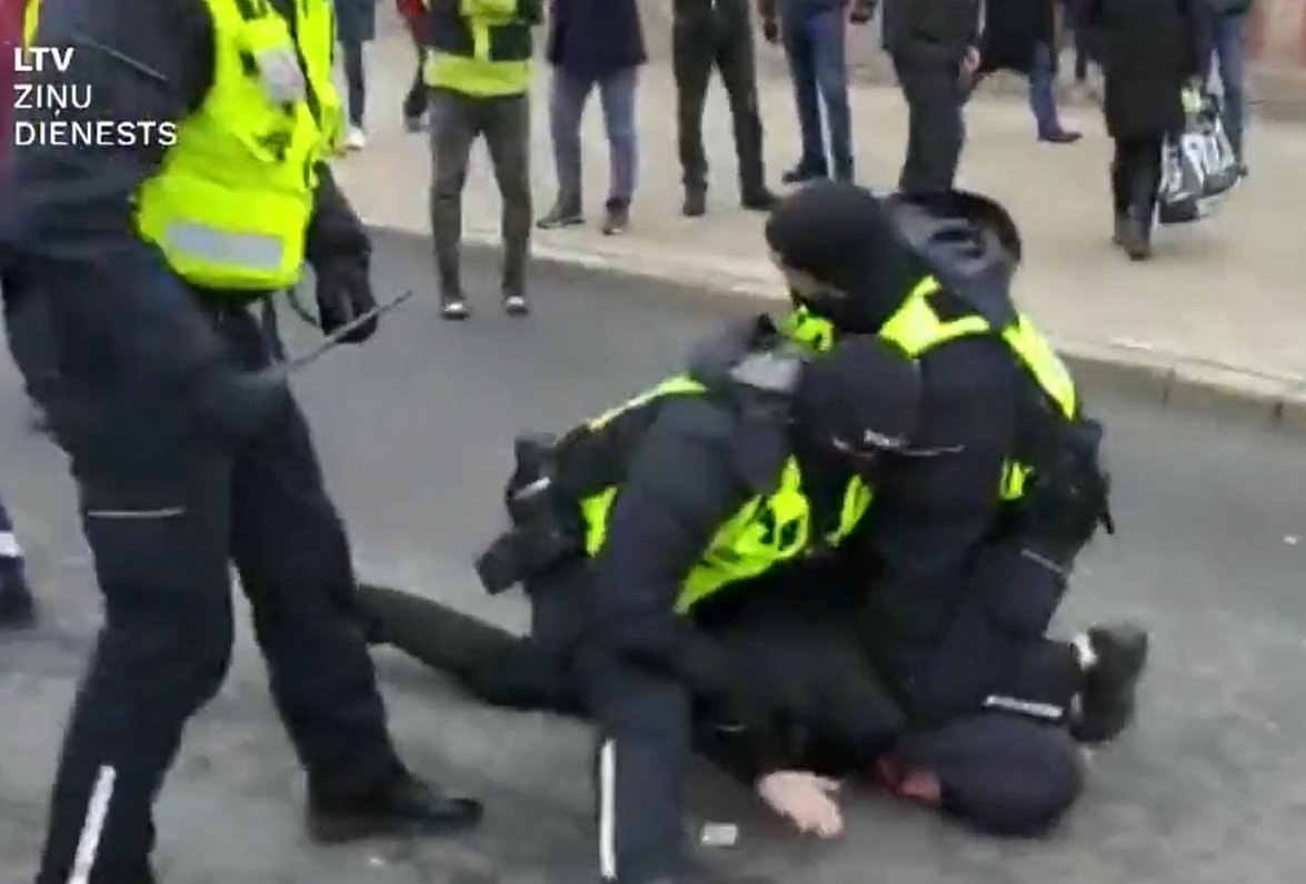 Police arrest man in Rīga December 20