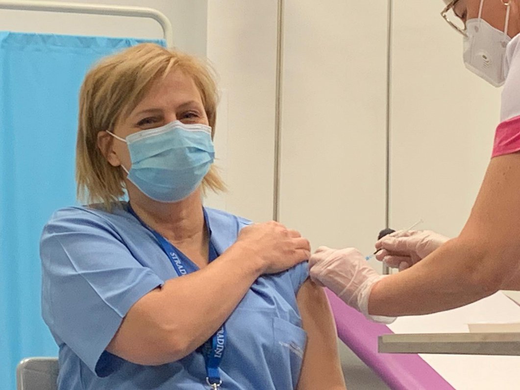 Vakcinācija pret Covid-19 Stradiņu slimnīcā. 2020. gada 28. decembris.