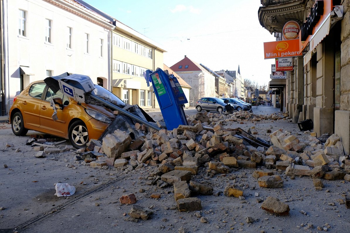 Zemestrīces postījumi Petrinjas pilsētā Horvātijā. 2020. gada 29. decembris.