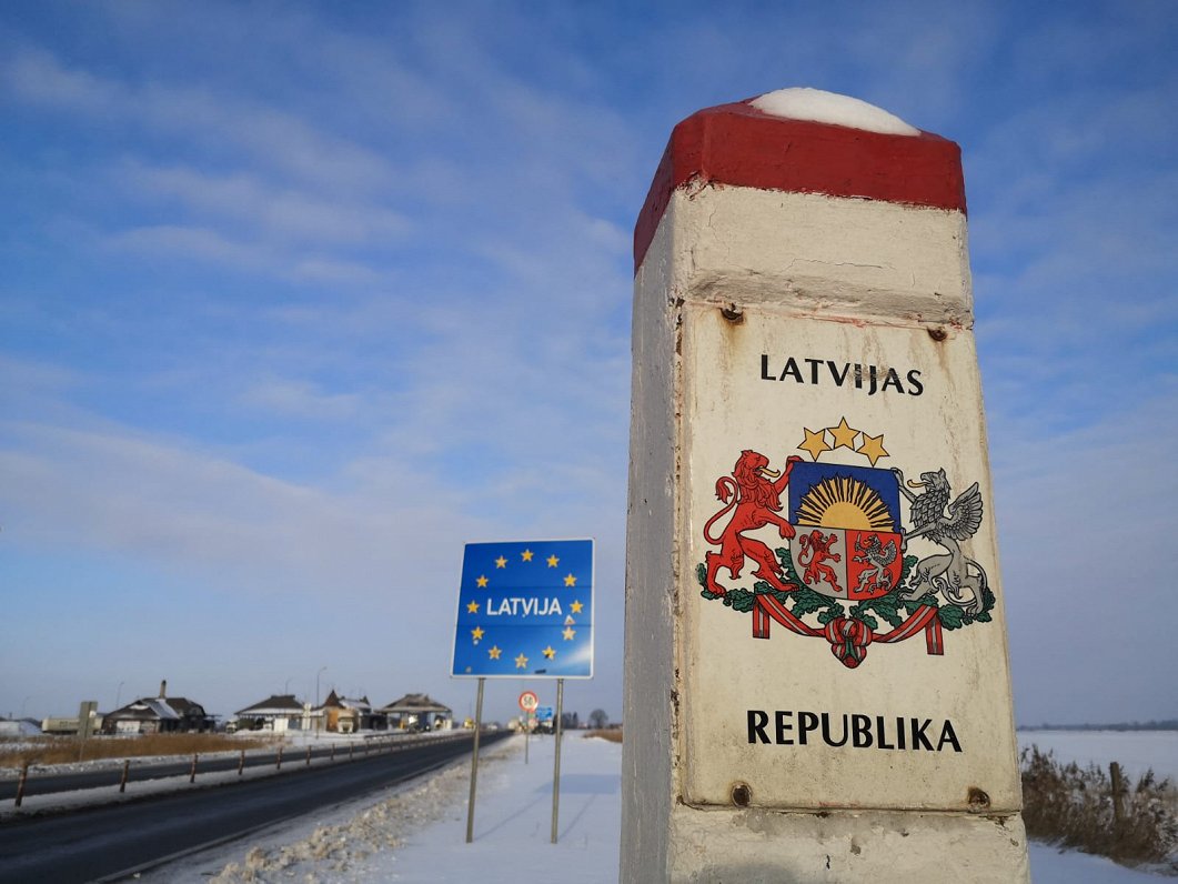 Robežsargu pārbaudes uz Latvijas-Lietuvas robežas. 2021. gada janvāris.